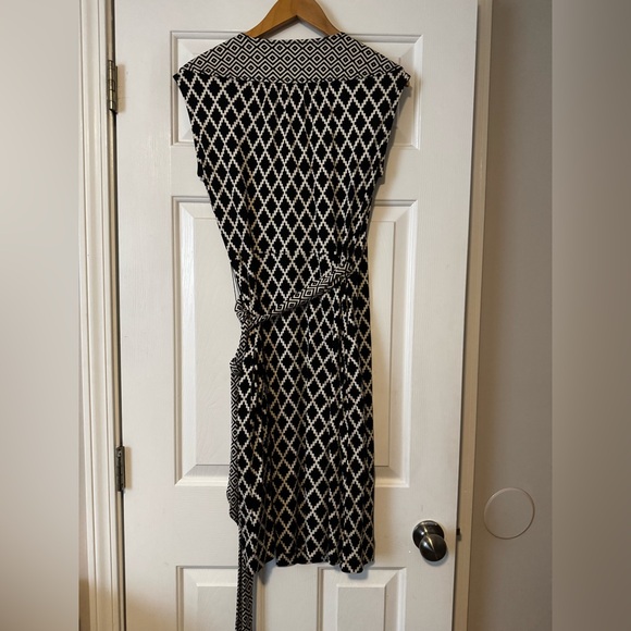 Tory Burch Transpassado Estampado Silk Wrap Dress - Size Small - Picture 6 of 6